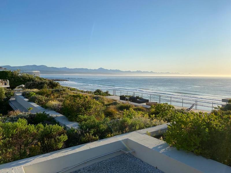To Let 8 Bedroom Property for Rent in Beachy Head Western Cape